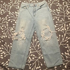 Universal thread, vintage straight, light blue jeans